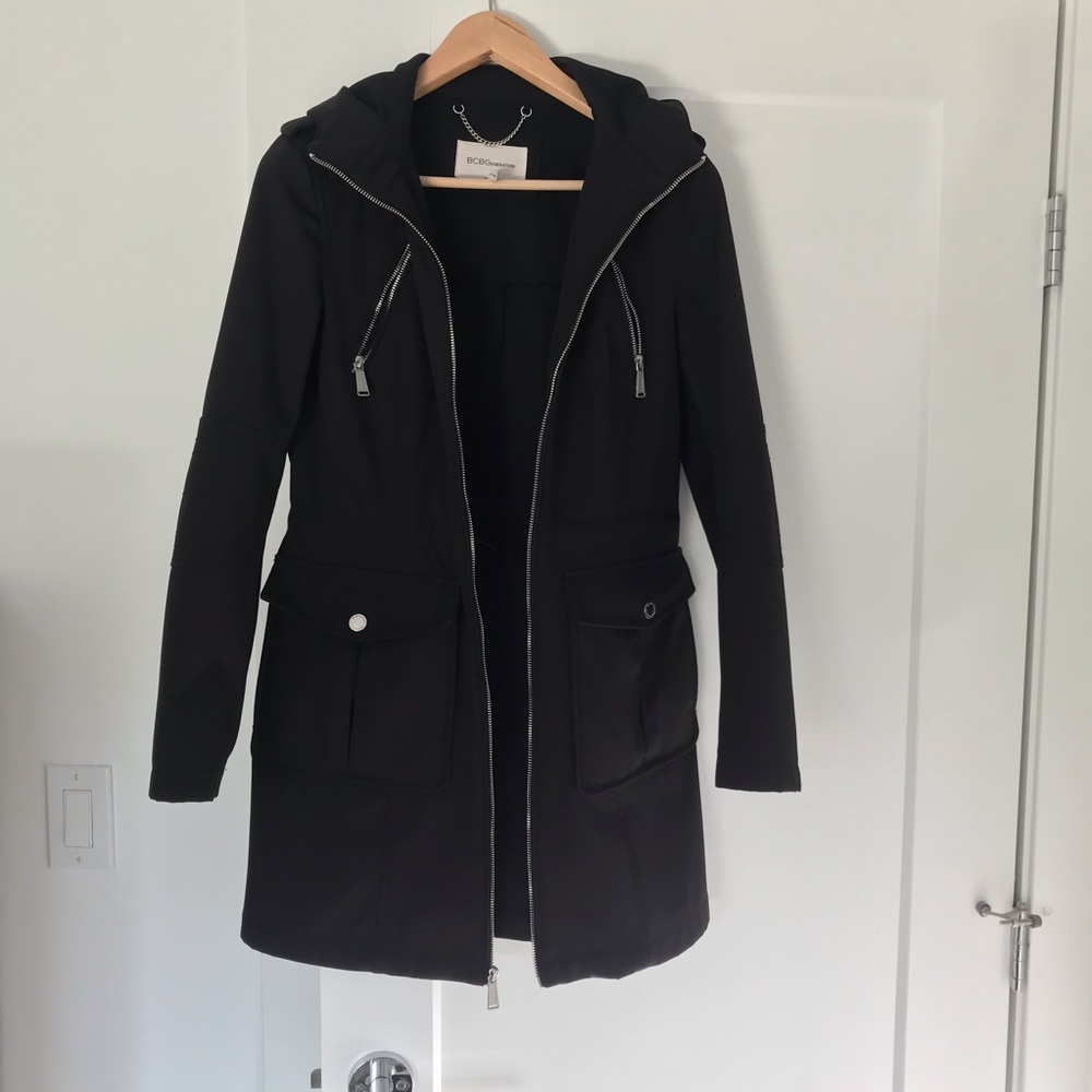 🎊🎉HP🎉🎊Gorgeous EUC BCBGeneration Women’s Coat. Chic & lightweight. XS Black.